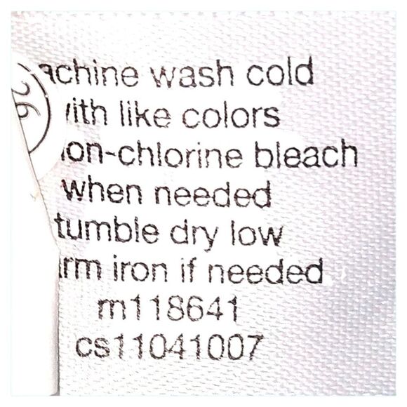 L. L. BEAN Women's Pretty Plaid Long Sleeve Button-Up Shirt. Size XL - Picture 13 of 14